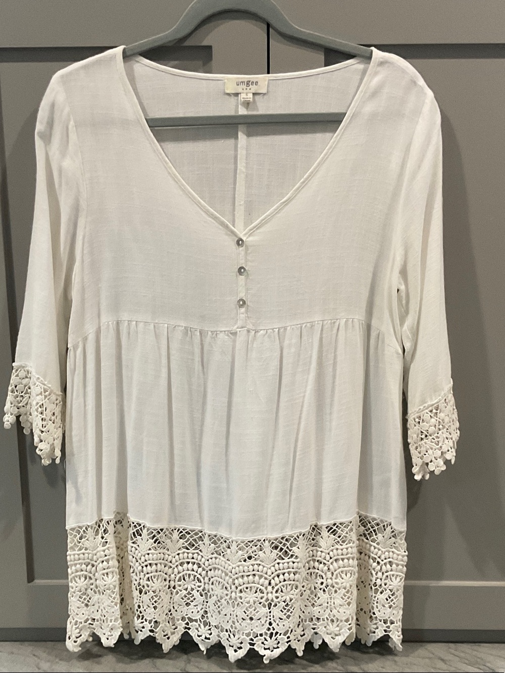 Umgee Cream V-Neck Crochet Hem Peasant Tunic